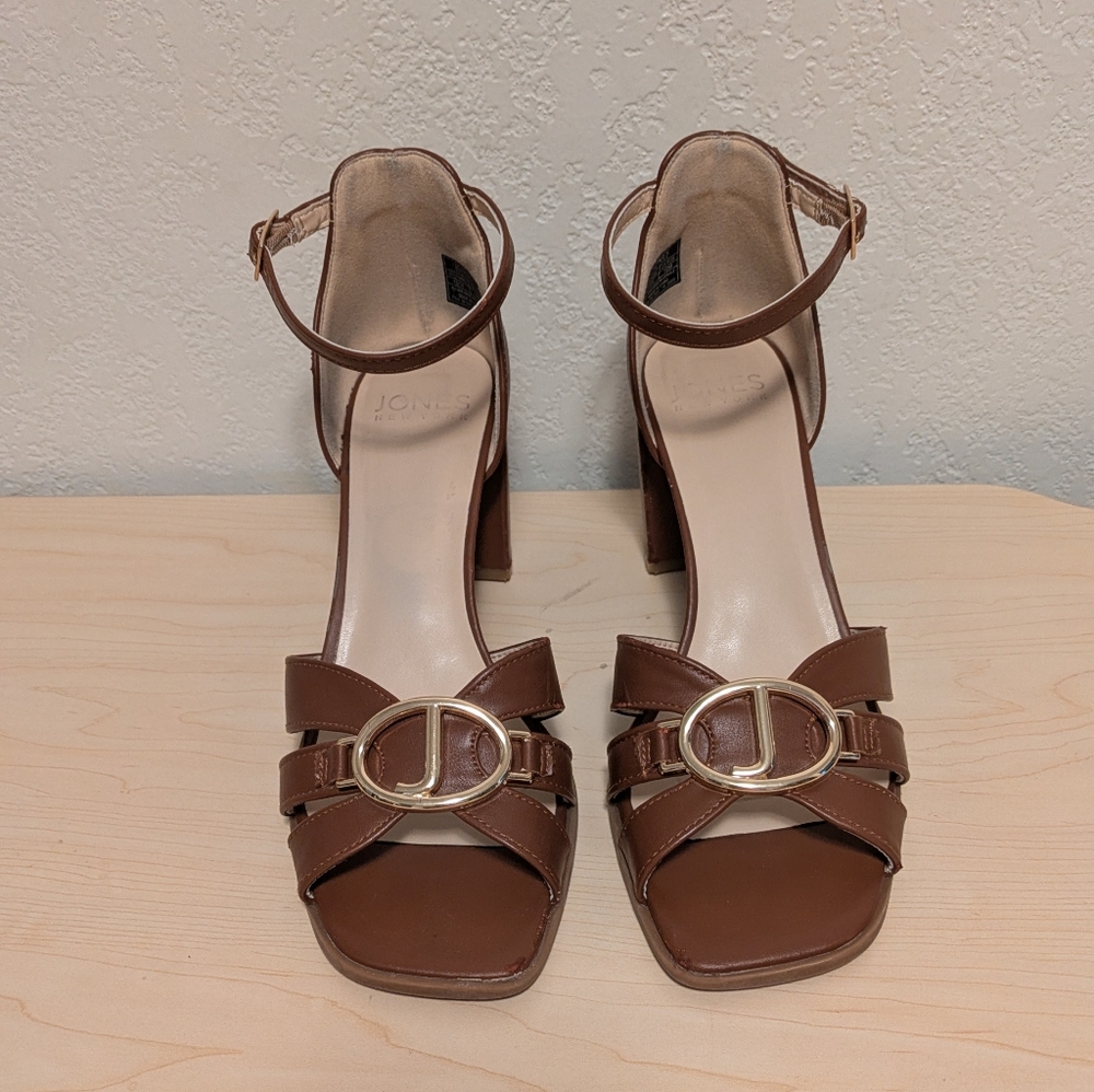 Jones New York Brown Leather Block Heel Sandals with Gold Accent